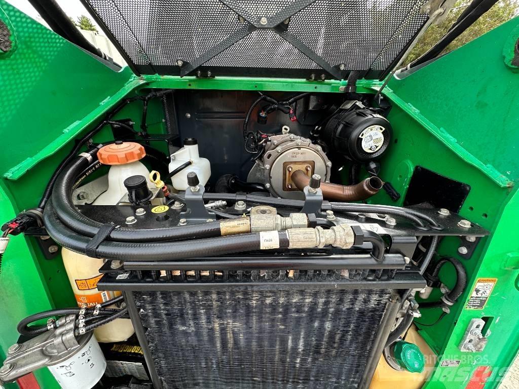 John Deere 312GR Skid steer loaders