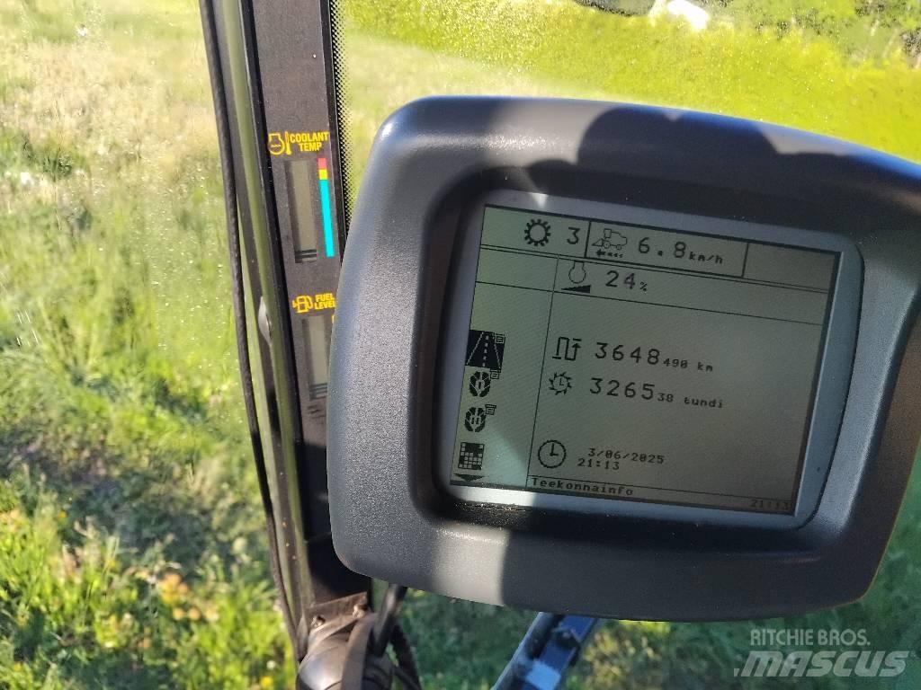 New Holland CX 860 Combine harvesters