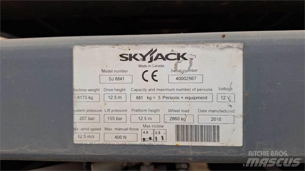 SkyJack 8841RT Scissor lifts