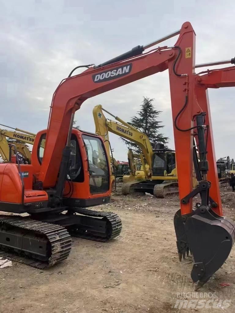 Doosan DX 80 Mini excavators  7t - 12t