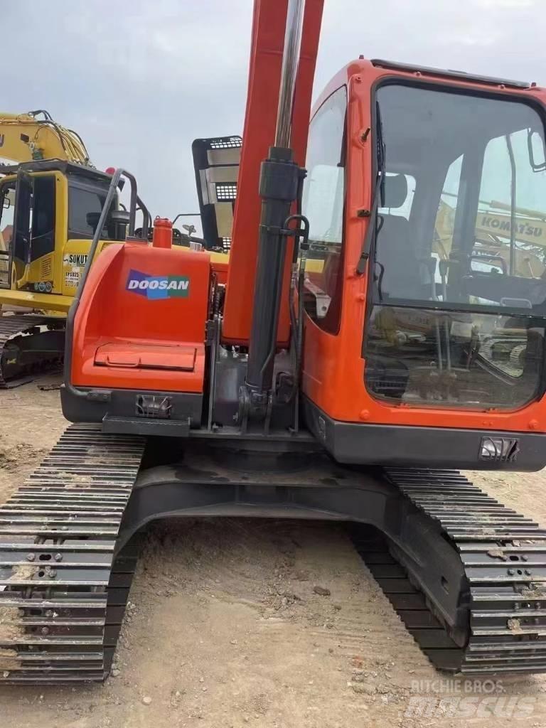 Doosan DX 80 Mini excavators  7t - 12t
