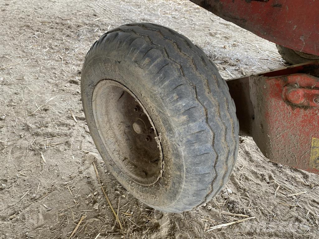 Kuhn MINOTOR 3060 Silo equipment