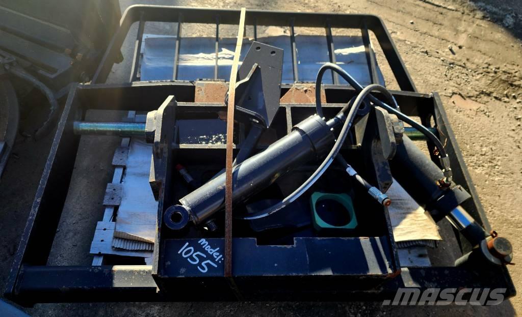 JLG Fork-Side Tilt Forks