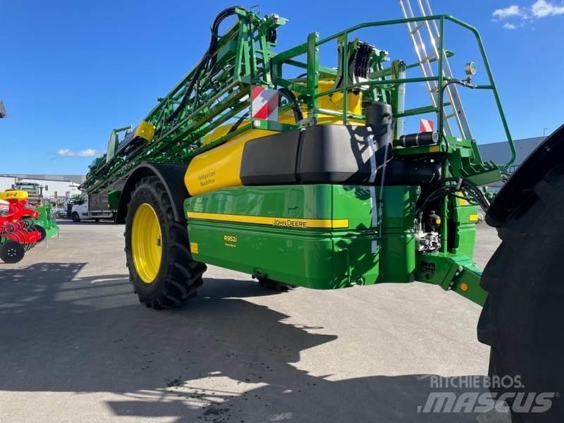 John Deere R952i Trailed sprayers