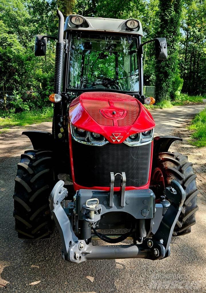 Massey Ferguson 3707 Tractors