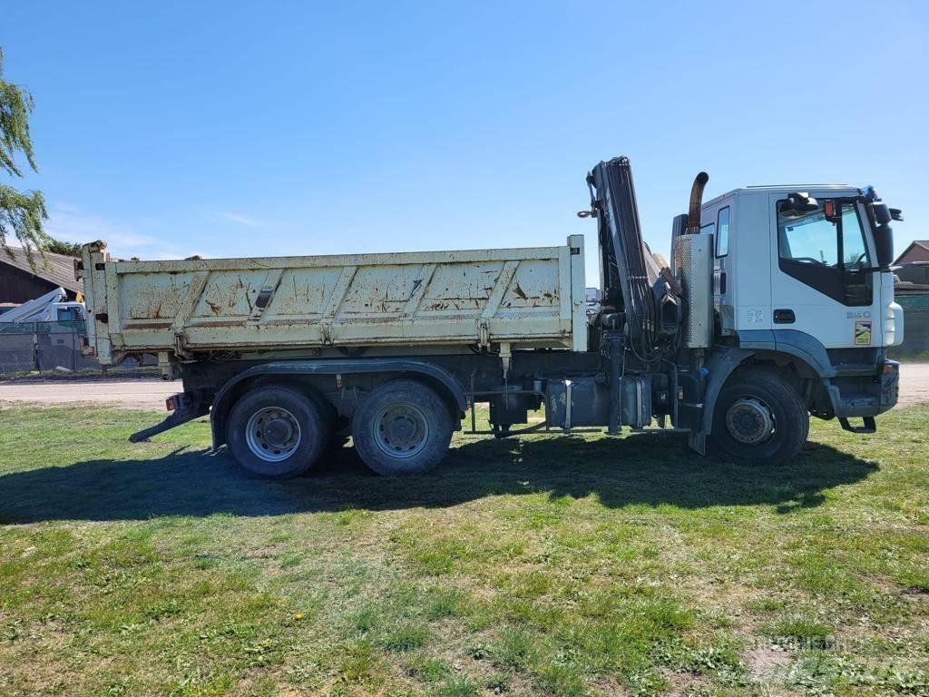Iveco Trakker 360 Truck mounted cranes