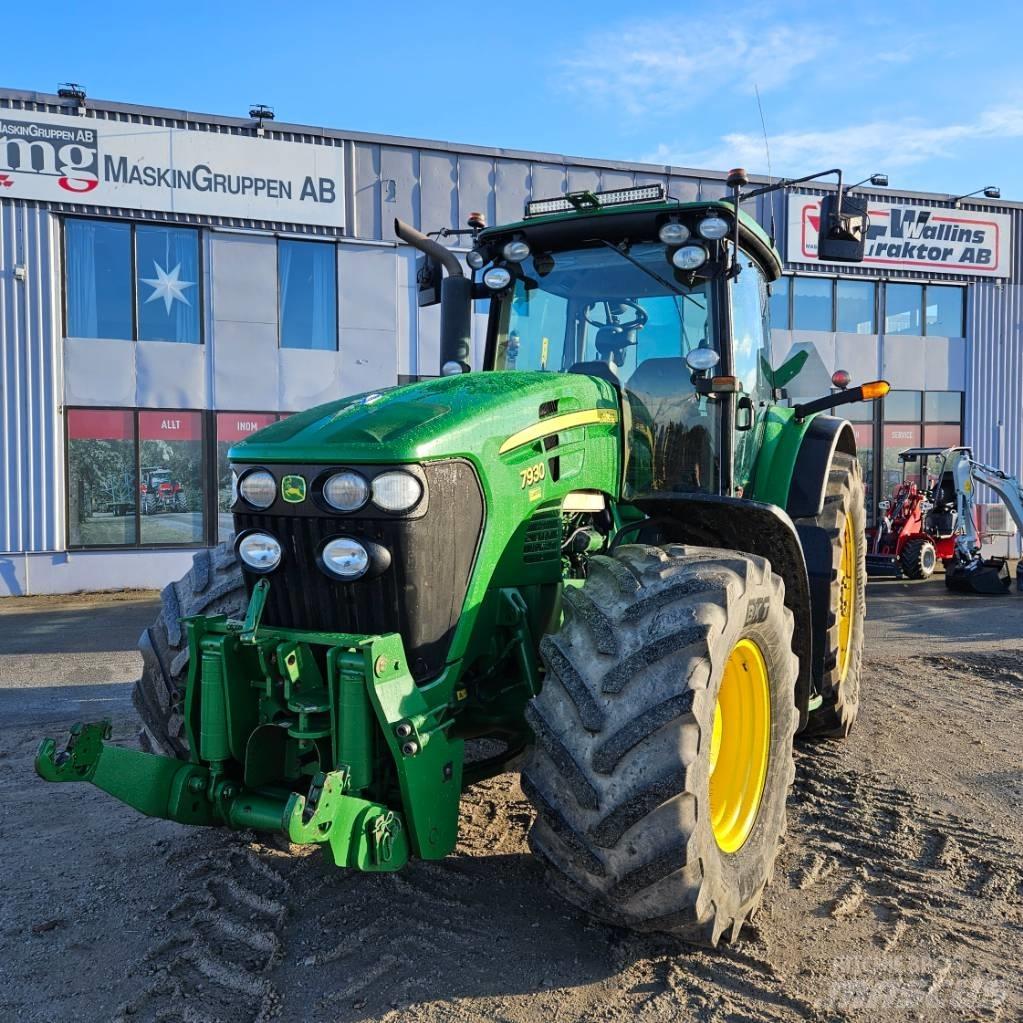 John Deere 7930 Tractors