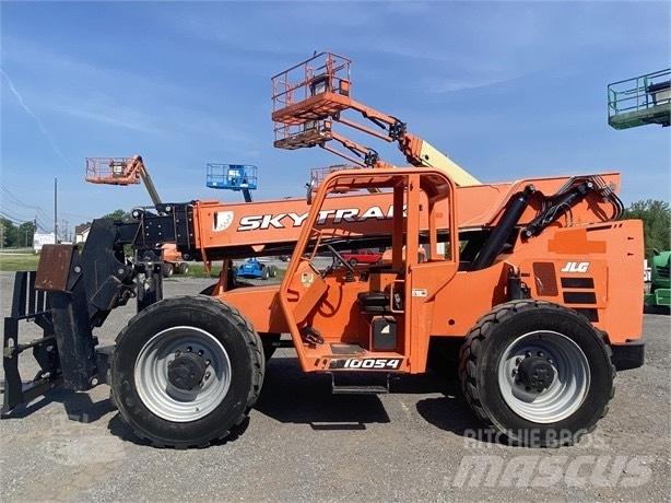 SkyTrak 10054 Telescopic handlers