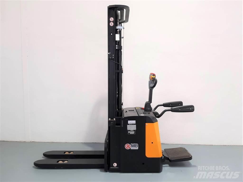  ES20 20RAS 3F550 Low lift with platform