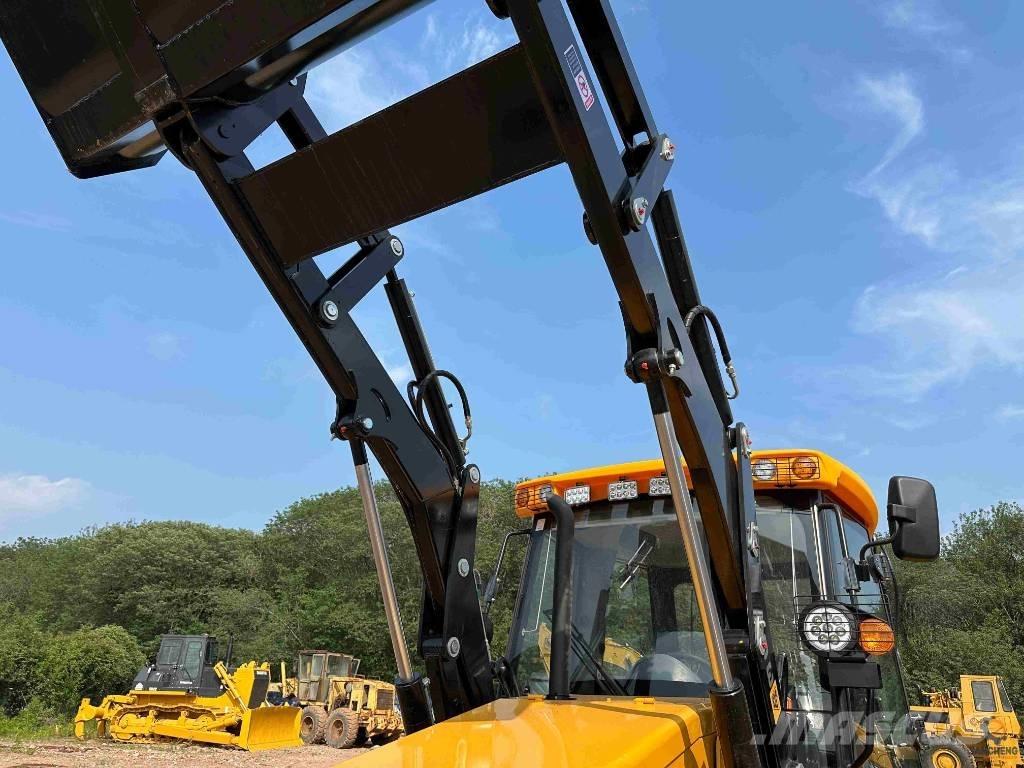 JCB 3CX Backhoe