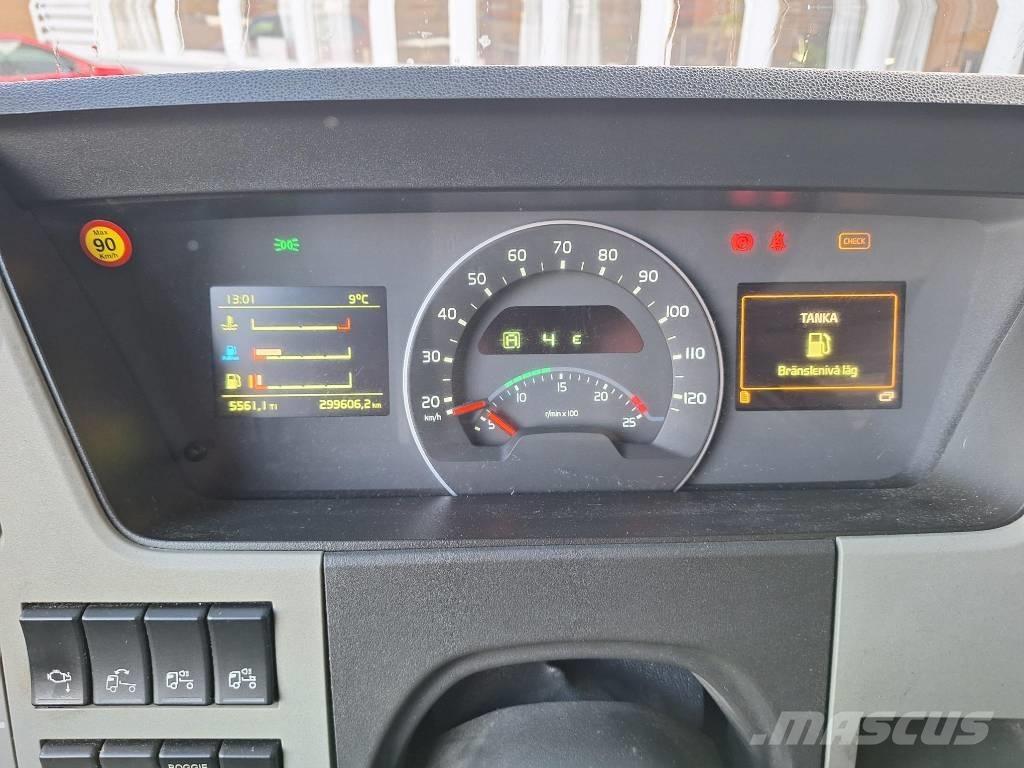 Volvo FM  6x2 Truck mounted cranes