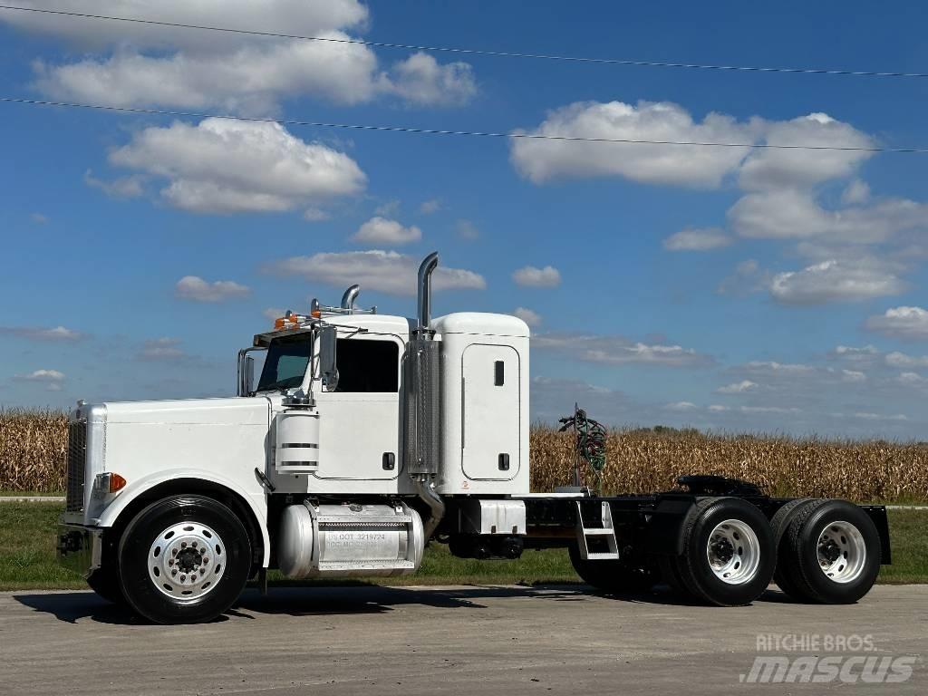 Peterbilt 379 Prime Movers