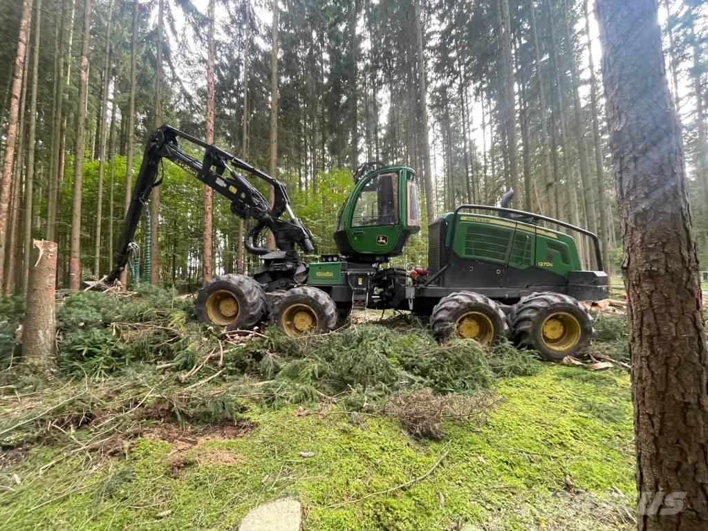 John Deere 1270 G Harvesters