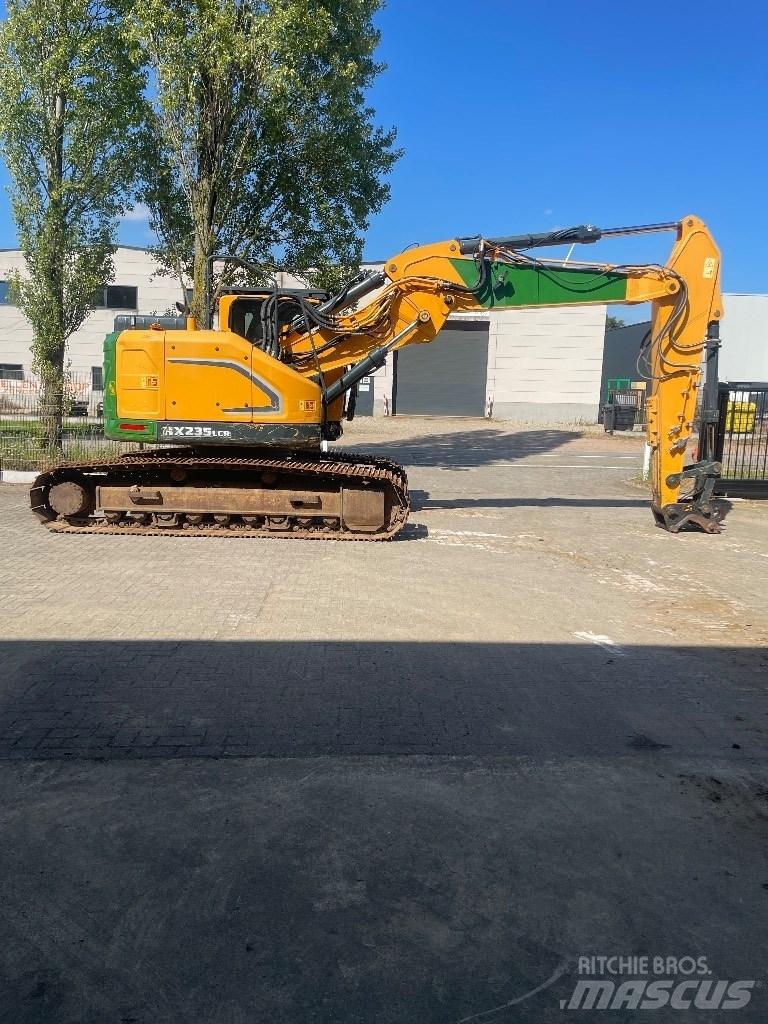 Hyundai hx235 Crawler excavators