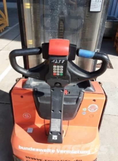 Toyota BT SWE 120L Hand pallet stackers