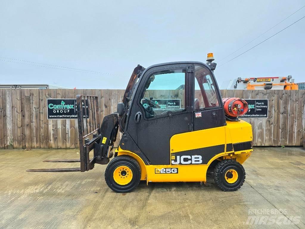 JCB TLT 25 G LPG trucks