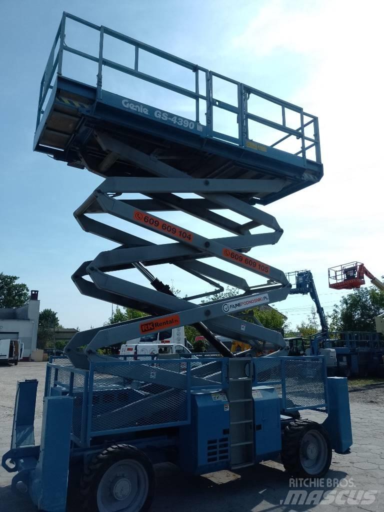 Genie 4390 Scissor lifts