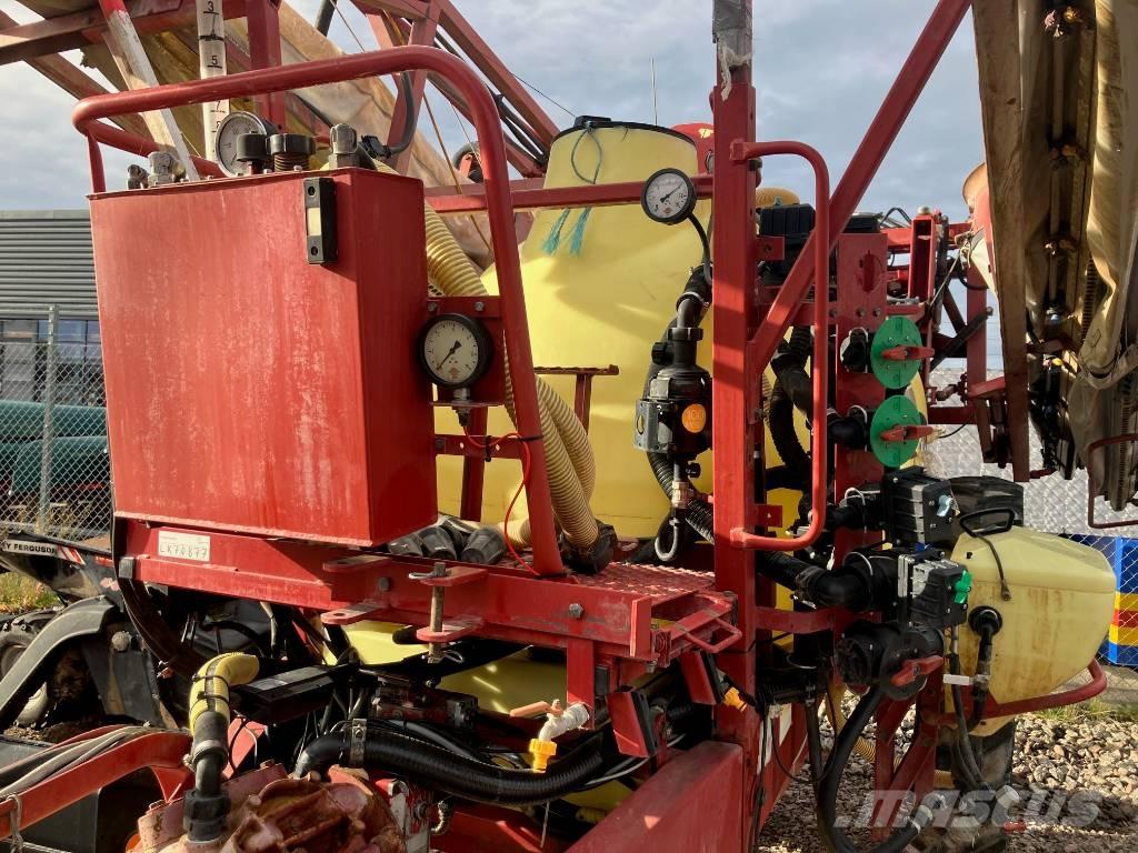 Hardi Commander Twin Trailed sprayers