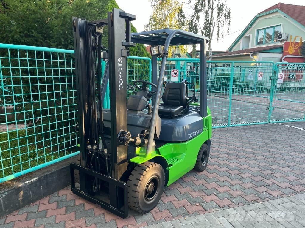 Toyota 7FGF18 V-1769 LPG trucks