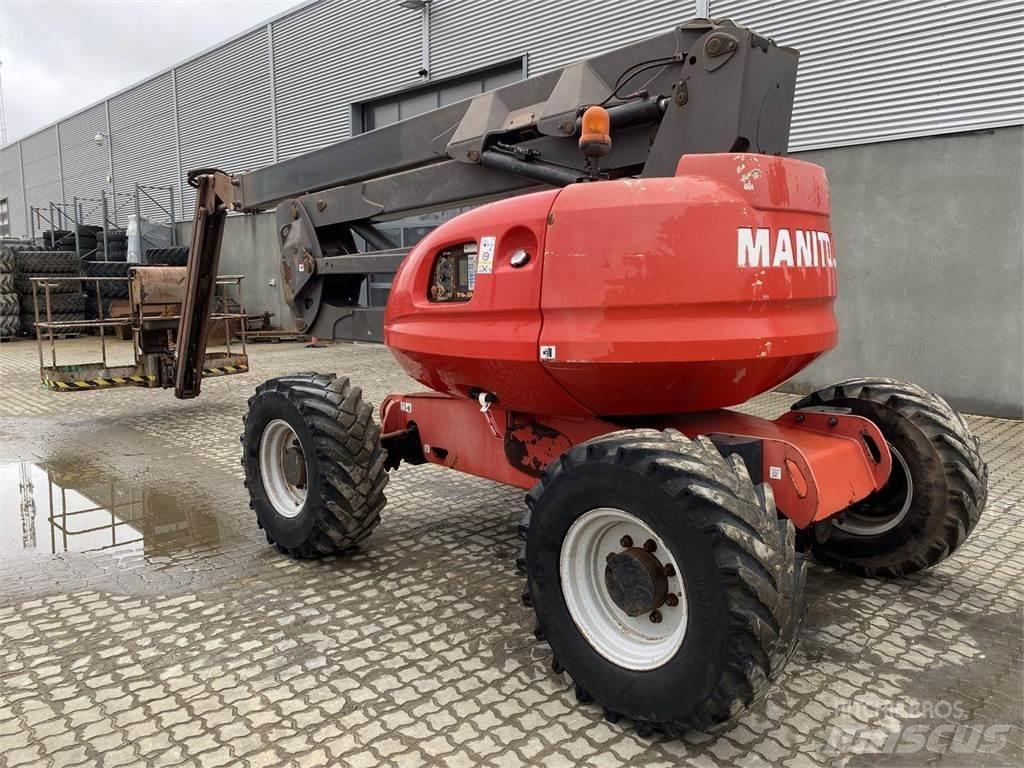 Manitou 200ATJ Articulated boom lifts