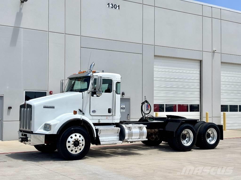Kenworth T 800 Prime Movers