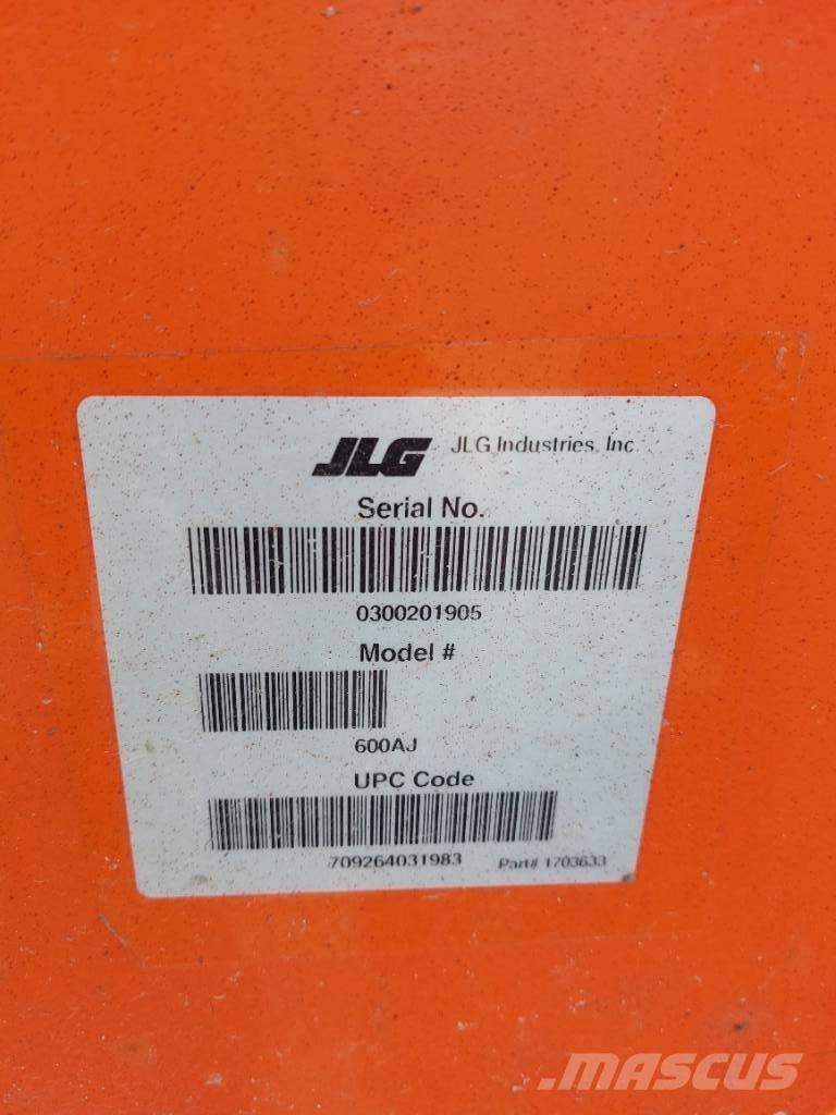 JLG 600AJ Articulated boom lifts