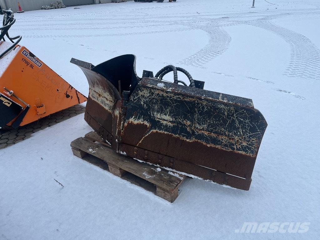 Uni-väg UV-220 Snow groomers