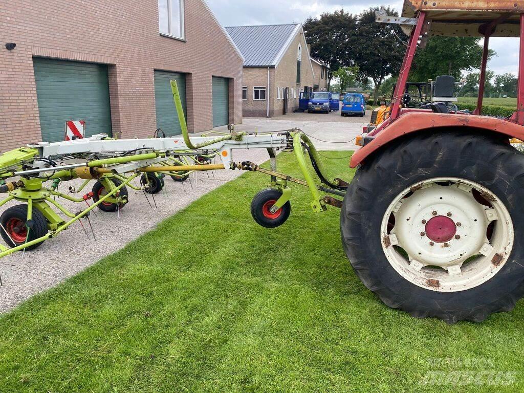 CLAAS volto 1050t Rakes and tedders