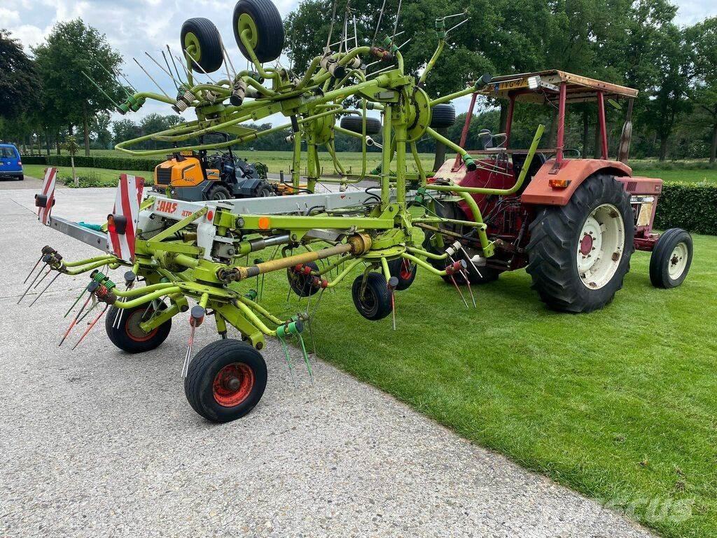 CLAAS volto 1050t Rakes and tedders