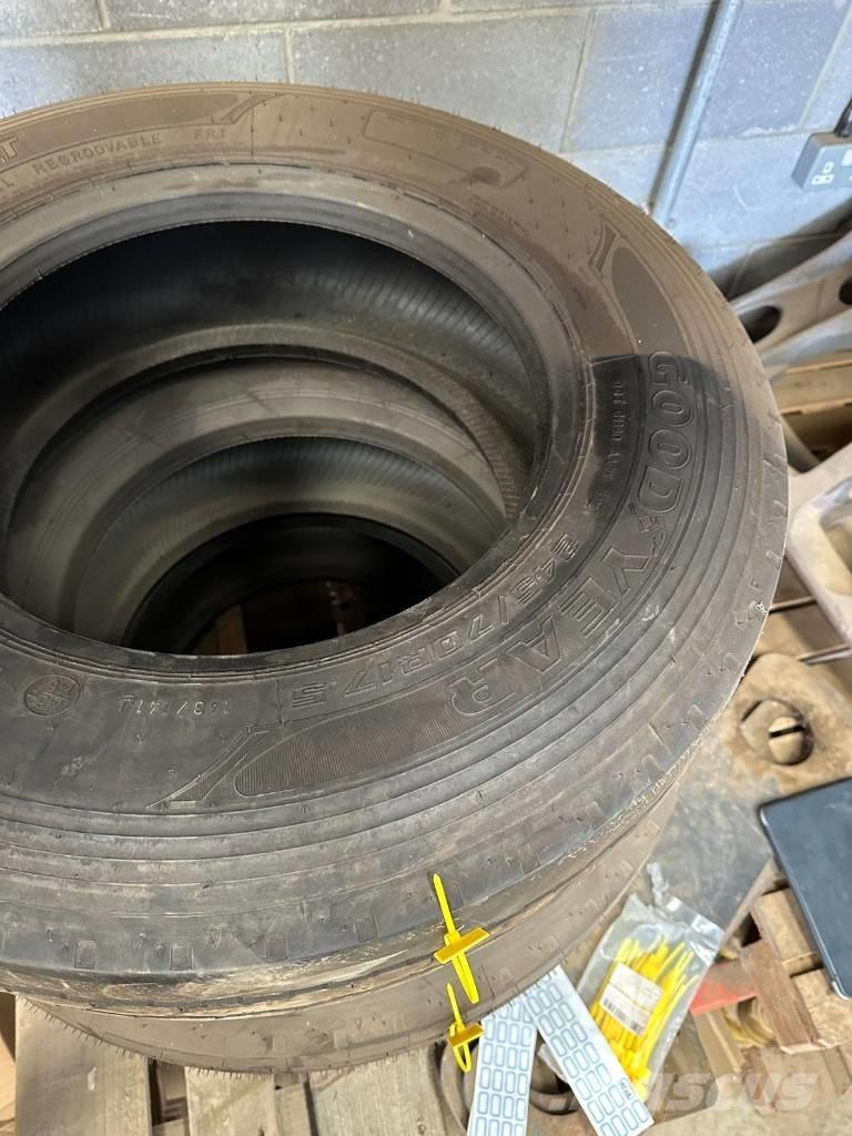 Goodyear 245/70R17 Tyres, wheels and rims