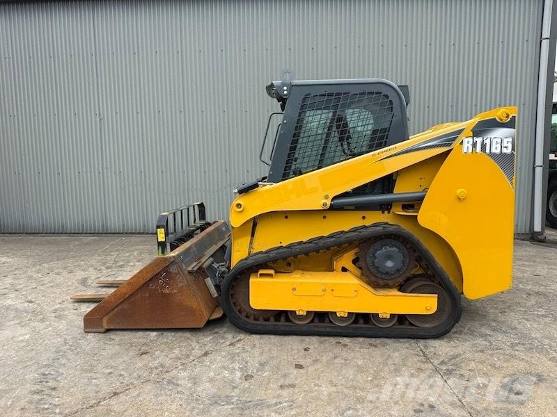 Gehl RT165 Crawler loaders