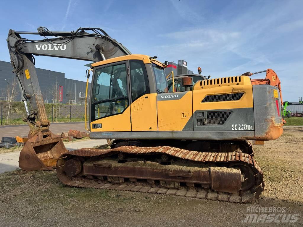 Volvo EC220DL Crawler excavators