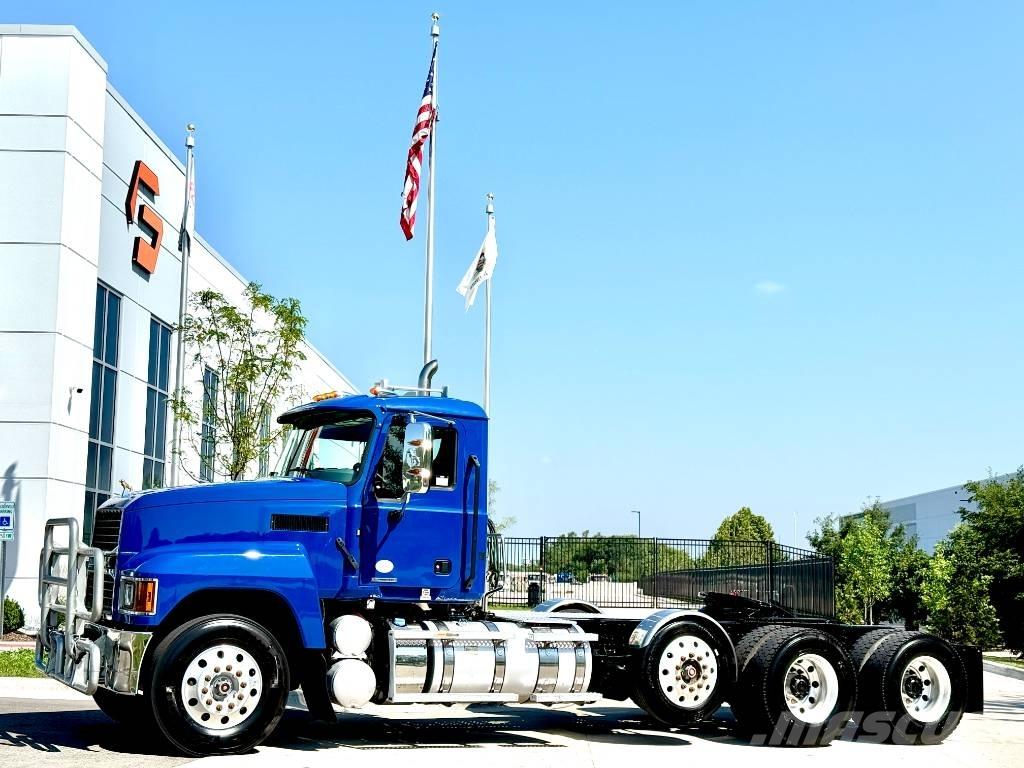 Mack Pinnacle Prime Movers