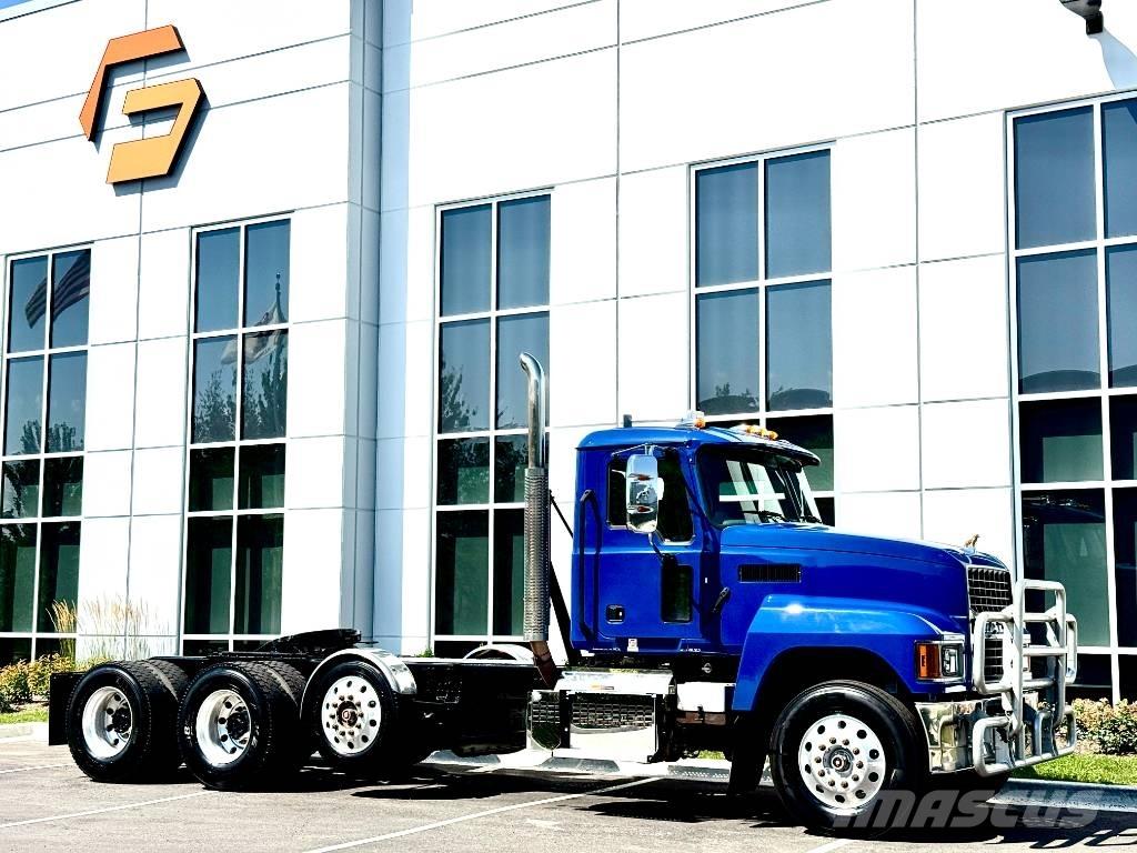 Mack Pinnacle Prime Movers