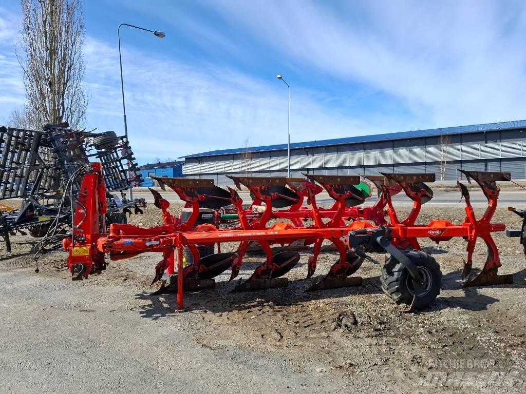 Kuhn Vari-Master 122 Reversible ploughs
