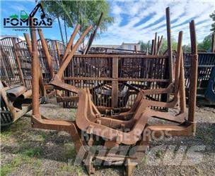 Valmet 840.2 Bunks Loader cranes