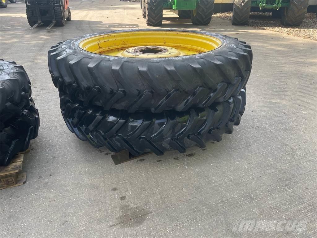  340/85R48 Tyres, wheels and rims