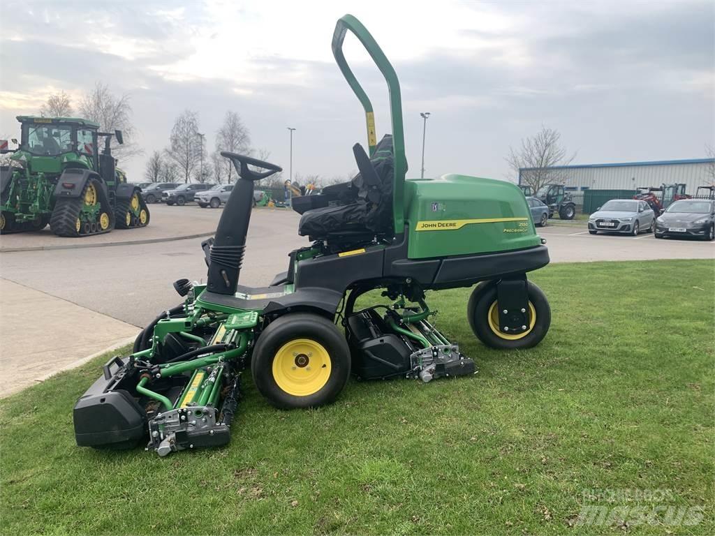 John Deere 2550 Farm machinery