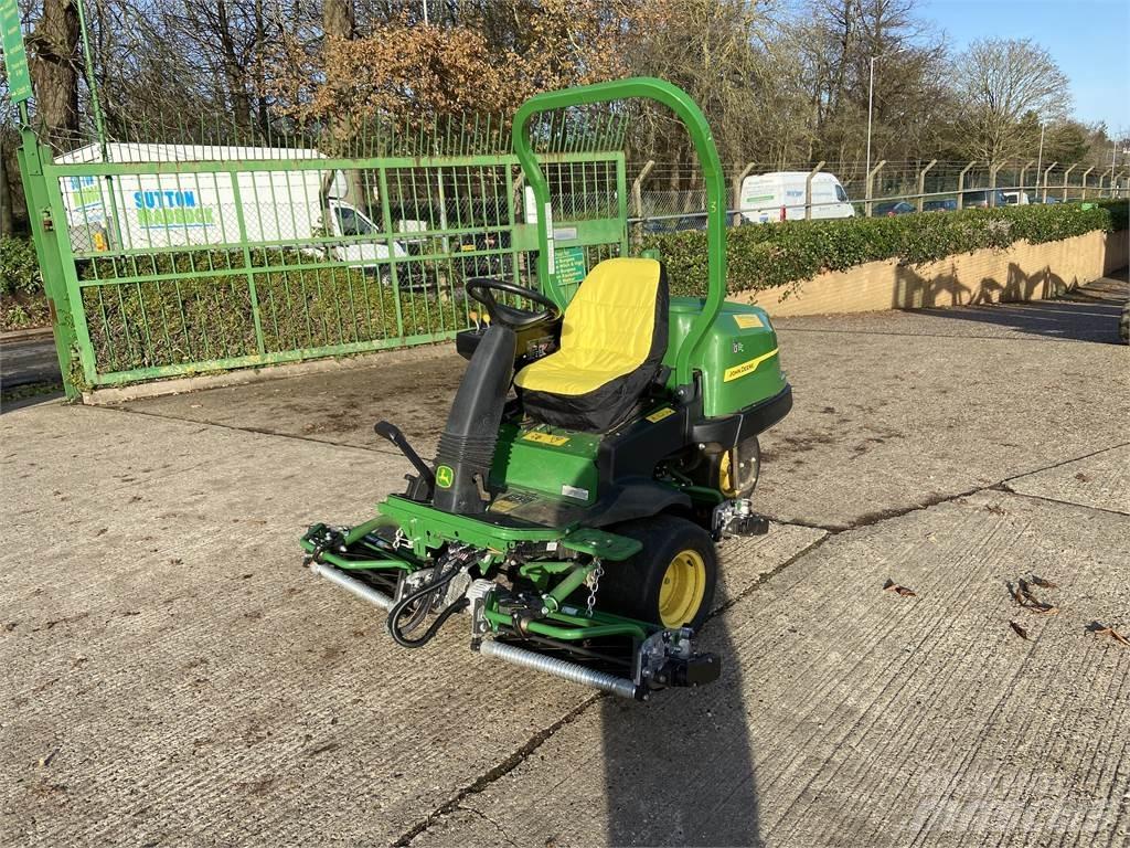 John Deere 2550E Farm machinery
