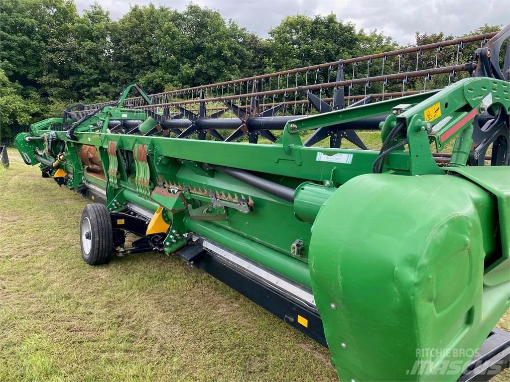 John Deere 640X Combine harvesters