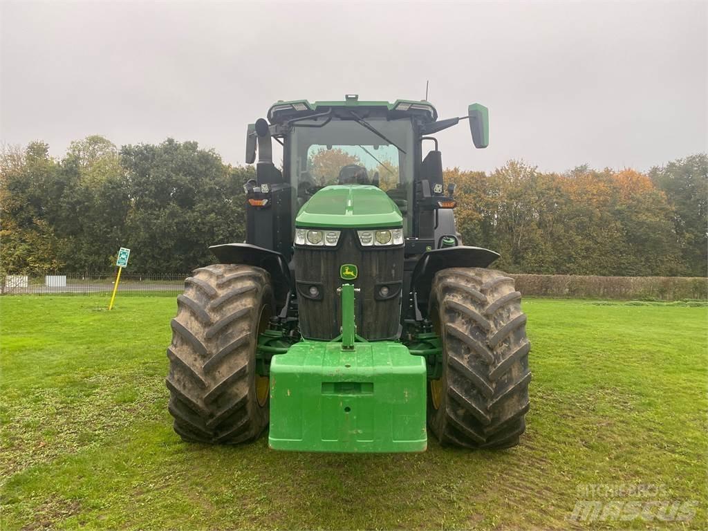 John Deere 7R330 Farm machinery