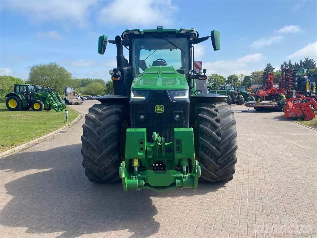 John Deere 8R410 Farm machinery