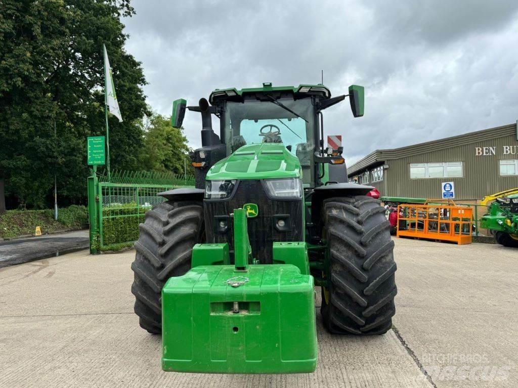 John Deere 8R410 Farm machinery