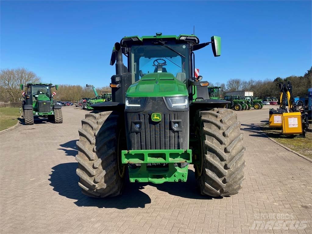 John Deere 8R410 Farm machinery