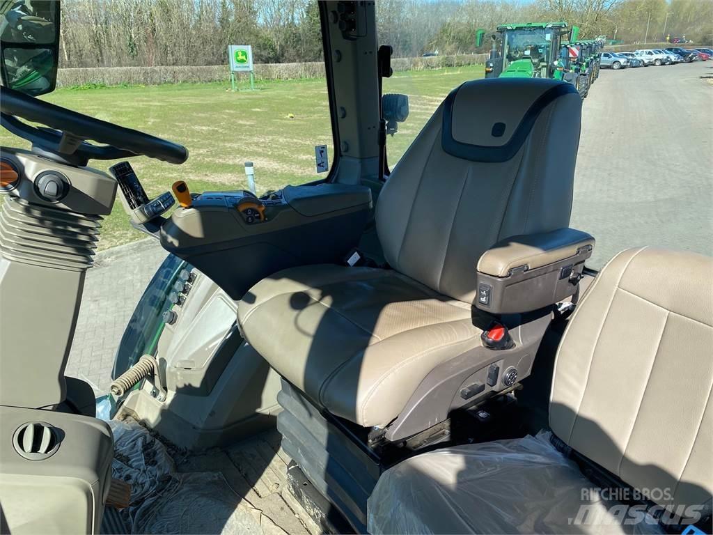 John Deere 8R410 Farm machinery
