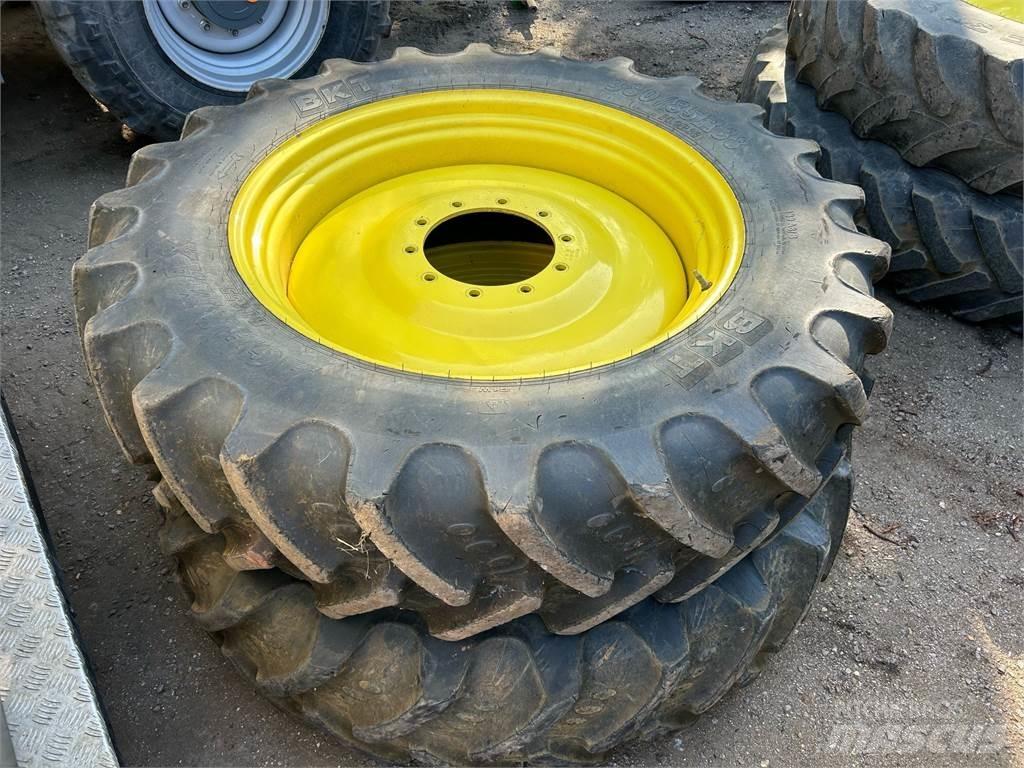 John Deere TYRES Farm machinery