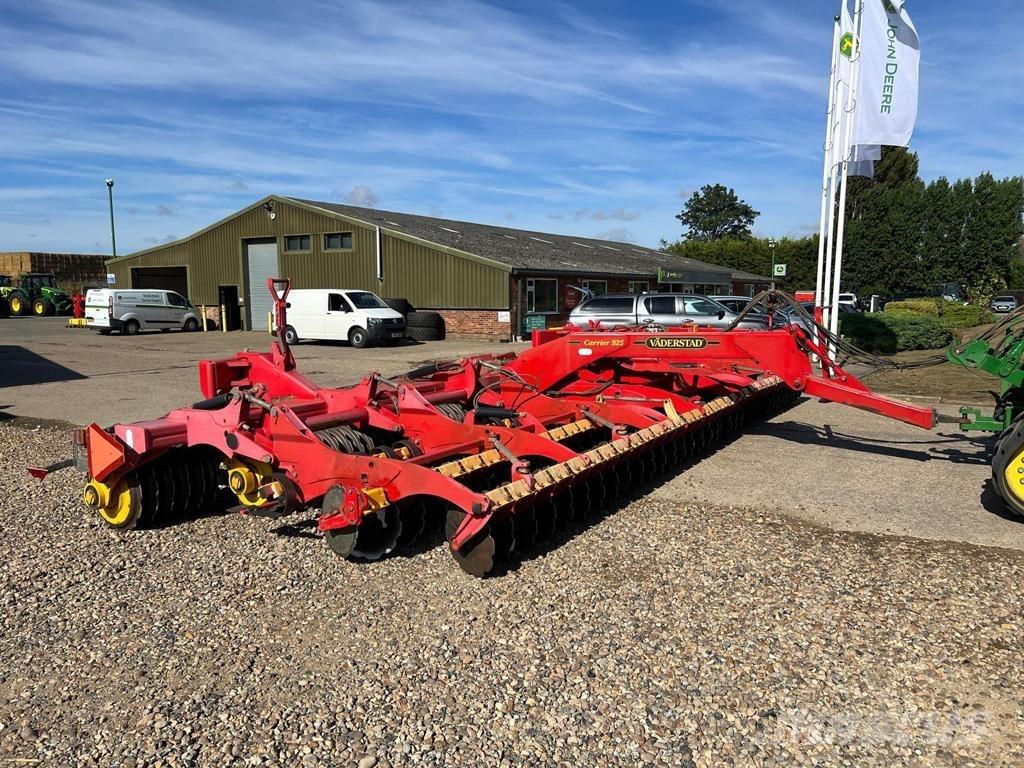 Väderstad CR925 Ploughs