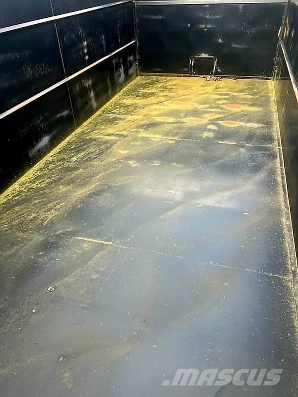  Custom 21 FT Other trucks