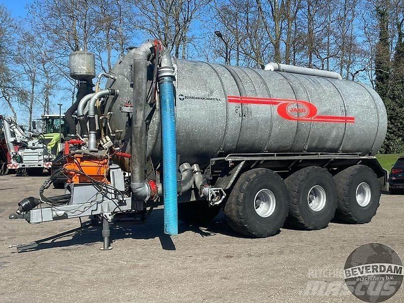 Jako 25000 Slurry tankers