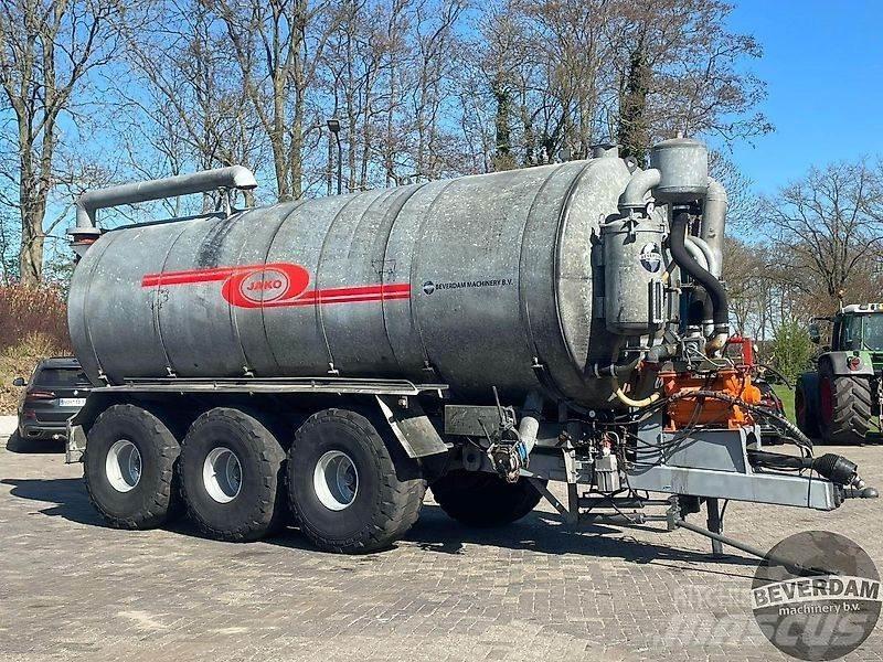 Jako 25000 Slurry tankers